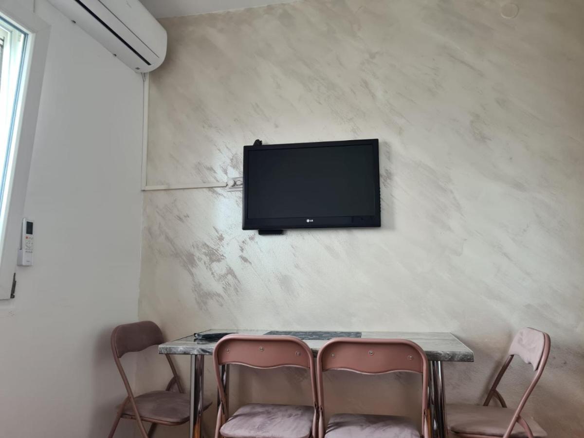 Good Inn Bar Bagian luar foto